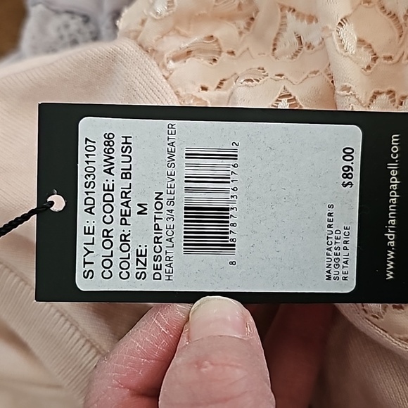 Adrianna Papell pearl blush pink heart lace long top v neck size medium NWT - Picture 3 of 3